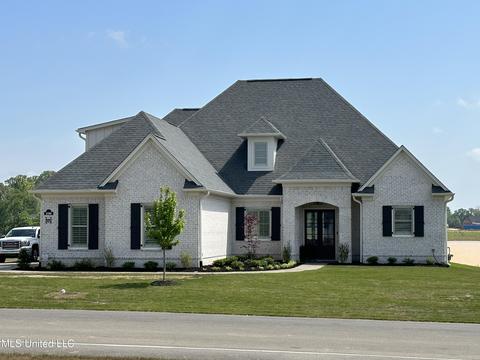 440 Oakworth, Hernando, MS 38632