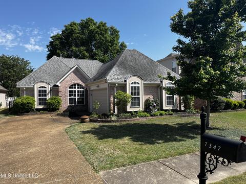 7347 Lauren Ln, Olive Branch, MS 38654