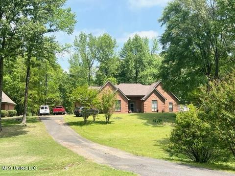 2100 Shannon Cv, Horn Lake, MS 38637