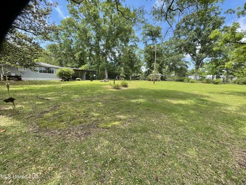 736 Mill St, Lucedale, MS 39452 photo 8