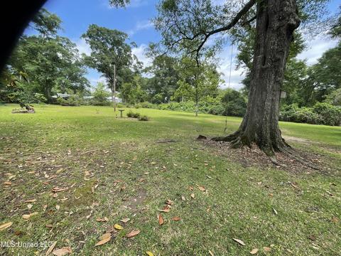 736 Mill St, Lucedale, MS 39452 photo 5