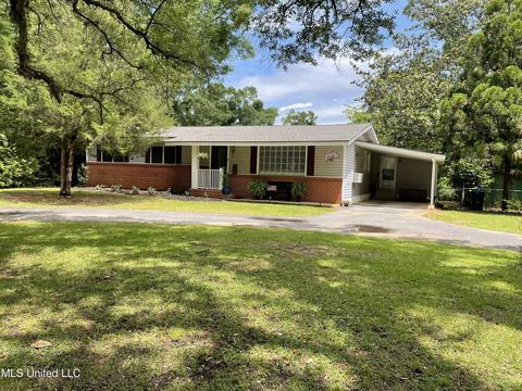 736 Mill St, Lucedale, MS 39452 photo 3