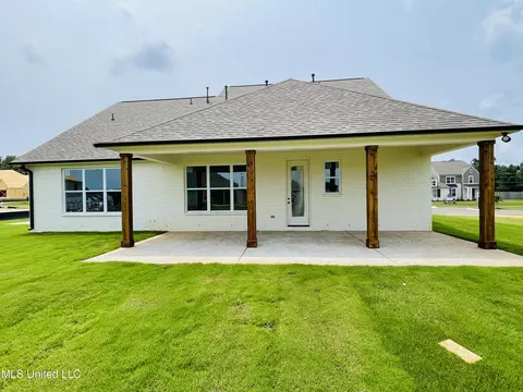 3948 Fieldstream Dr, Olive Branch, MS 38654 photo 2