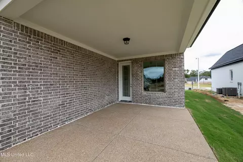 Exterior - 3495 Kreunen St, Nesbit, MS 38651 photo 3 of 7