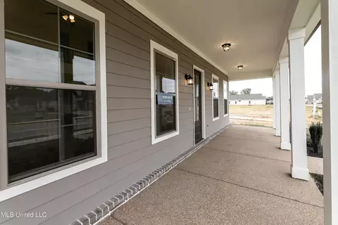 Exterior - 3495 Kreunen St, Nesbit, MS 38651 photo 2 of 7