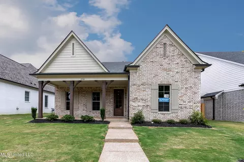 3530 Hatton Dr, Nesbit, MS 38651