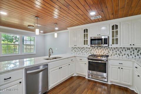 215 Fairfield Dr, Jackson, MS 39206 photo 12