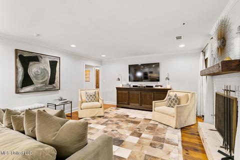 2253 E Manor Dr, Jackson, MS 39211 photo 8