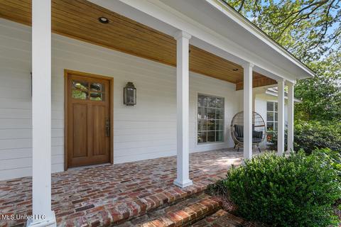 2253 E Manor Dr, Jackson, MS 39211 photo 4
