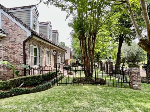 3 Pond Side Dr, Jackson, MS 39211 photo 3