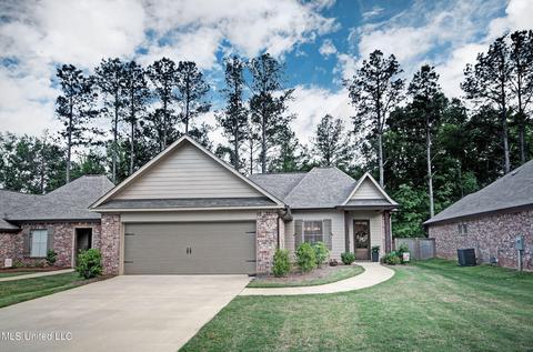 99 St Croix Ln, Madison, MS 39110