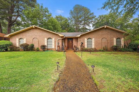 6230 Mossline Dr, Jackson, MS 39211 photo 1