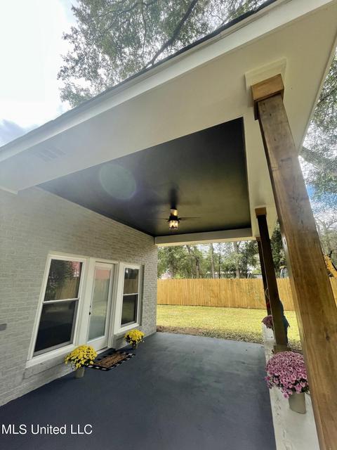 219 Summer St, Lucedale, MS 39452 photo 2
