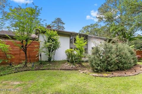 4143 N Honeysuckle Ln, Jackson, MS 39211 photo 9
