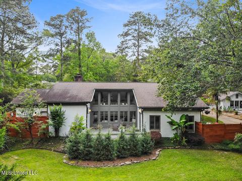 4143 N Honeysuckle Ln, Jackson, MS 39211 photo 2