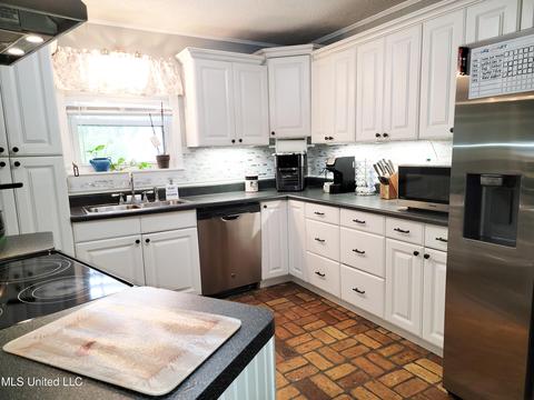 13821 Constitution Rd, Moss Point, MS 39562 photo 12