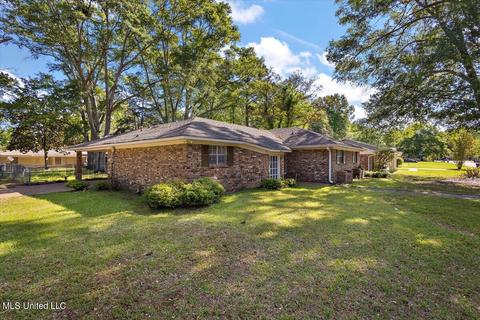 210 Riviera Dr, Jackson, MS 39211 photo 2