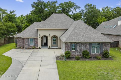 803 Darius Dr, Biloxi, MS 39532