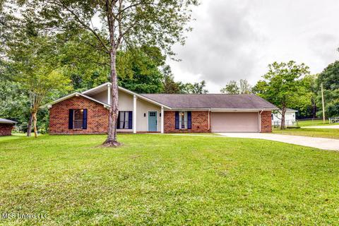 17079 Gina Ln, Gulfport, MS 39503