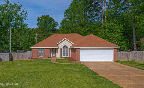 130 Holmar Dr, Brandon, MS 39047 photo 2