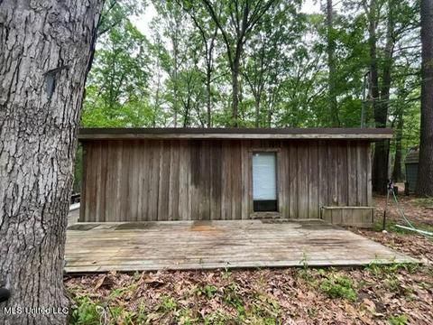 236 N Forrest Dr, Sardis, MS 38666