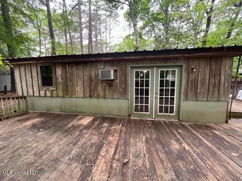 236 N Forrest Dr, Sardis, MS 38666 photo 2