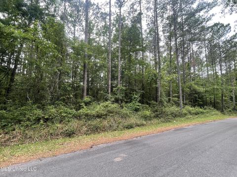 261 Music Mountain Rd, Lucedale, MS 39452
