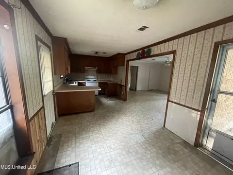 110 Bryant Ln, Magee, MS 39111 photo 3