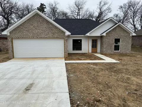 116 Northgate Dr, Canton, MS 39046