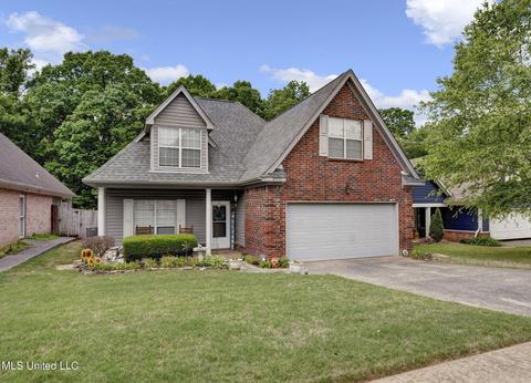 2035 Plumas Dr, Nesbit, MS 38651