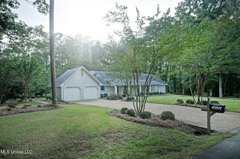 4 Chartres St, Brandon, MS 39047 photo 2