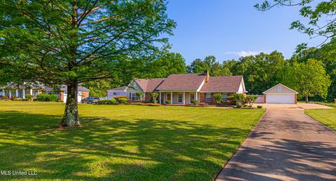 182 Mccarty Rd, Byram, MS 39272