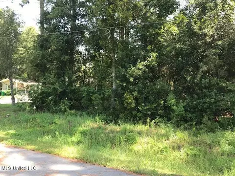 Peach Street, Ocean Springs, MS 39564