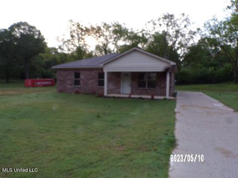 718 Court St, Coldwater, MS 38618