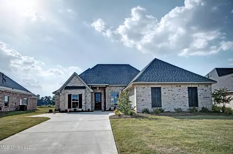 1109 Old Court Xing, Flowood, MS 39232
