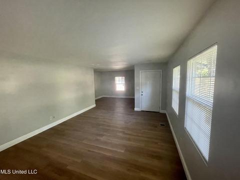 405 Cummins St, Jackson, MS 39204 photo 4