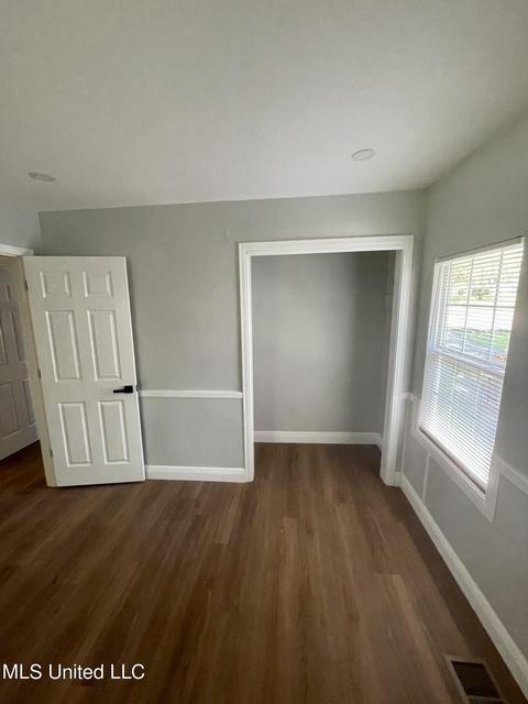 405 Cummins St, Jackson, MS 39204 photo 8