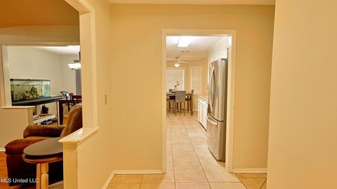 1472 Tracewood Dr, Jackson, MS 39211 photo 2