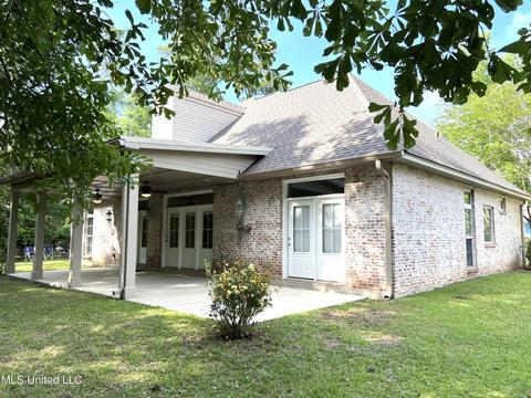 8335 Kahala Dr, Diamondhead, MS 39525 photo 3