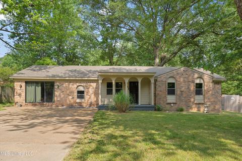 1461 Mount Pleasant Rd, Hernando, MS 38632
