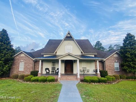 77 C G Evans Rd, Wiggins, MS 39577