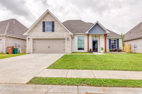3741 Hamilton Dr, D'iberville, MS 39540