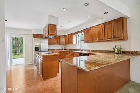 101 Forest Ct, Picayune, MS 39466 photo 8
