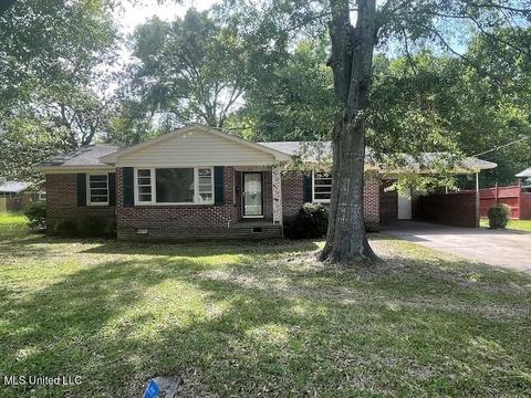 315 Shady Ln, Canton, MS 39046