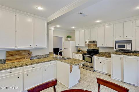 4075 Redwing Ave, Jackson, MS 39216 photo 13