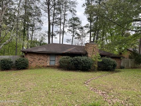 526 Berwick Dr, Brandon, MS 39047