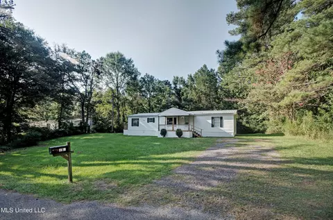 139 Frasier Rd, Florence, MS 39073 photo 1