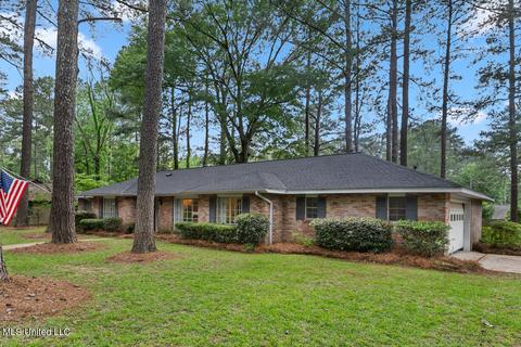 5375 Balmoral Dr, Jackson, MS 39211