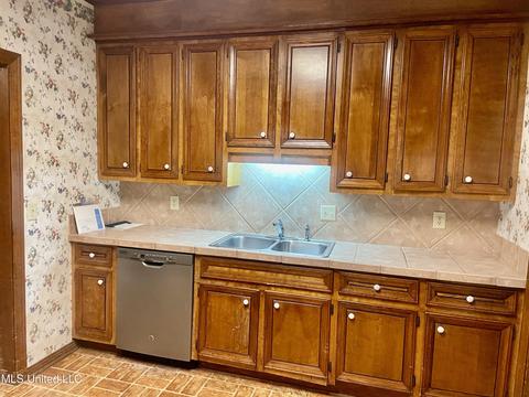121 Hillcroft Pl, Jackson, MS 39211 photo 12