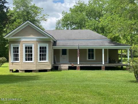 6301 Tanner Williams Rd, Lucedale, MS 39452